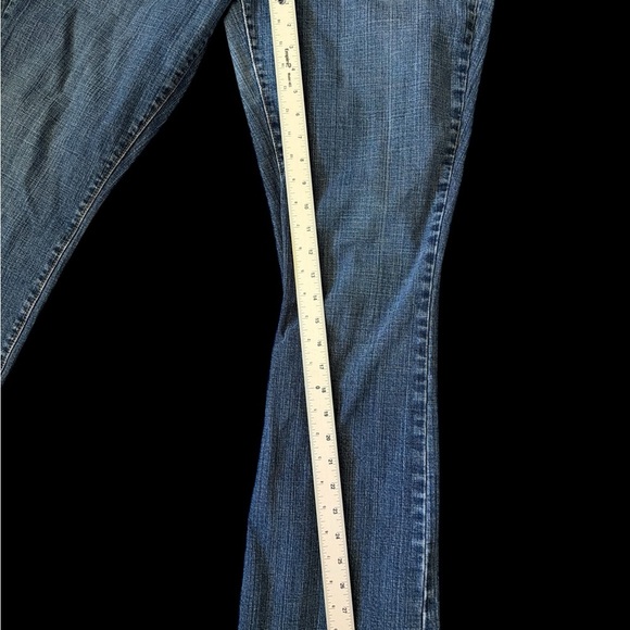 Levi's Women's Wide Leg Jeans in Classic Blue - Picture 5 of 5